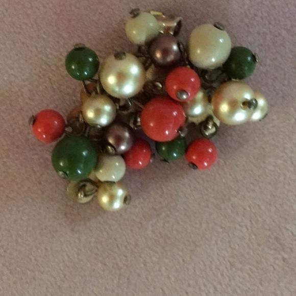 Unique vintage beaded  green and orange earrings - Picture 4 of 4